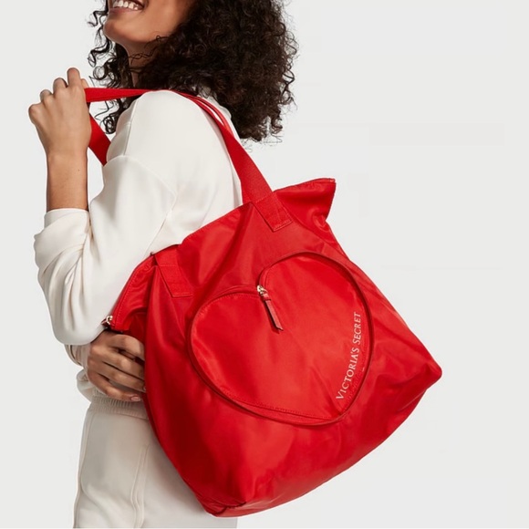 VICTORIA’S SECRET V-Day Packable Tote. - Picture 3 of 3